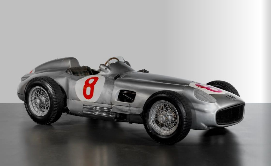 75 years of F1, custom motorcycles, and vintage watches: Bologna awaits you!