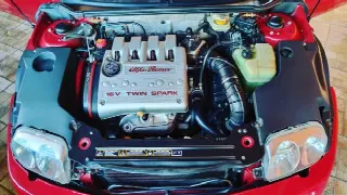 Foto 8 di 9: ALFA ROMEO GTV Twin spark 