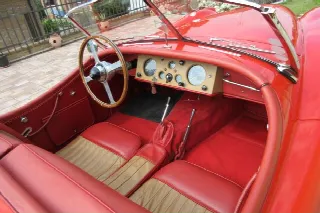 Foto 9 di 40: JAGUAR XK 120 OTS SE 
