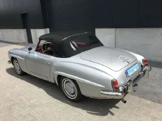 Foto 4 di 5: MERCEDES-BENZ 190 SL   