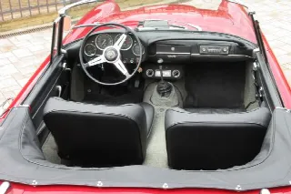 Foto 9 di 28: ALFA ROMEO 2600 Spider Touring    