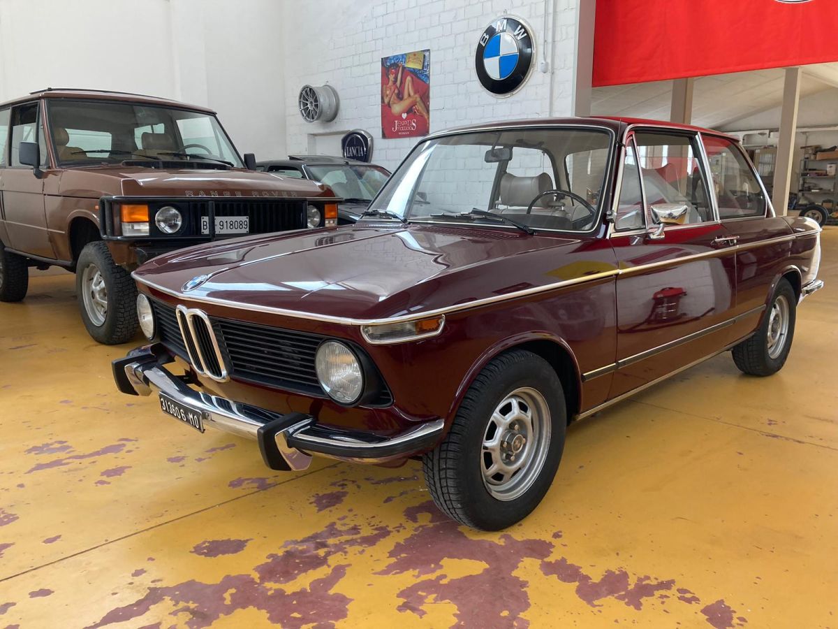 BMW 2002 automatic 