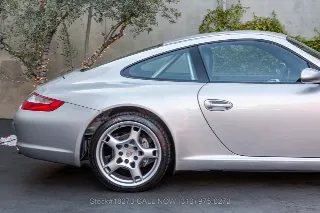 Foto 11 di 24: 2005 Porsche 997 Carrera