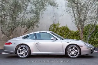 Foto 4 di 24: 2005 Porsche 997 Carrera