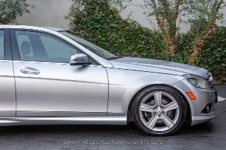 Foto 10 di 24: 2010 Mercedes Benz C 300