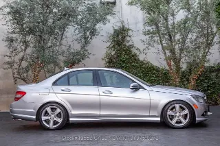 Foto 4 di 24: 2010 Mercedes Benz C 300