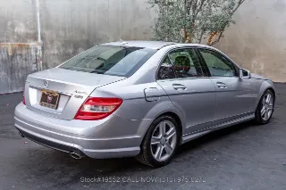 Foto 5 di 24: 2010 Mercedes Benz C 300