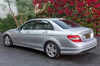 Foto 7 di 24: 2010 Mercedes Benz C 300