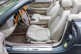 Foto 21 di 24: 2001 Jaguar XK8