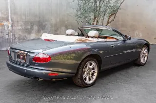 Foto 5 di 24: 2001 Jaguar XK8
