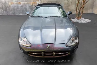 Foto 9 di 24: 2001 Jaguar XK8