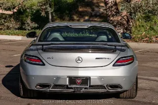Foto 13 di 24: 2015 Mercedes Benz SLS