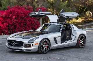 Foto 18 di 24: 2015 Mercedes Benz SLS