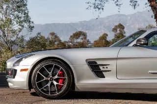 Foto 24 di 24: 2015 Mercedes Benz SLS