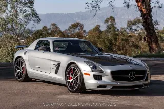 Foto 3 di 24: 2015 Mercedes Benz SLS