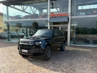 Foto 2 di 35: LAND ROVER Defender
