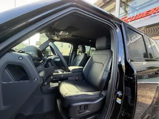 Foto 6 di 35: LAND ROVER Defender