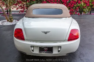 Foto 11 di 24: 2007 Bentley Continental