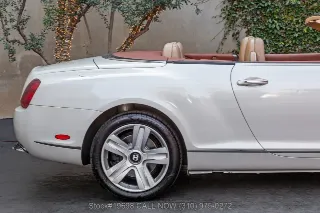 Foto 17 di 24: 2007 Bentley Continental