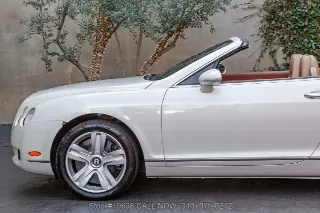 Foto 18 di 24: 2007 Bentley Continental