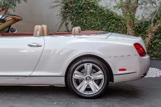 Foto 19 di 24: 2007 Bentley Continental