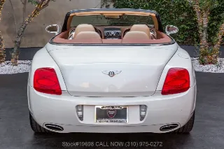 Foto 6 di 24: 2007 Bentley Continental