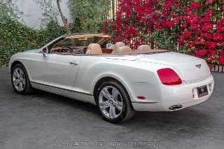Foto 7 di 24: 2007 Bentley Continental
