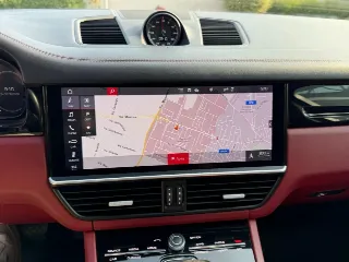Foto 12 di 24: PORSCHE Cayenne