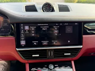 Foto 16 di 24: PORSCHE Cayenne