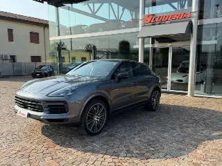 Foto 2 di 24: PORSCHE Cayenne
