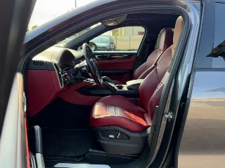 Foto 5 di 24: PORSCHE Cayenne