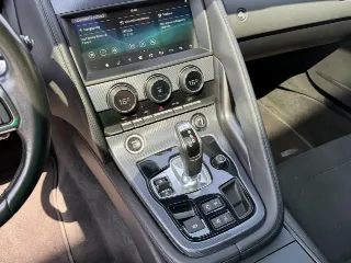 Foto 12 di 22: JAGUAR F-Type