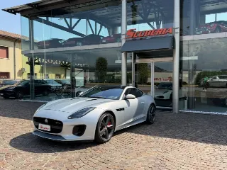 Foto 2 di 22: JAGUAR F-Type