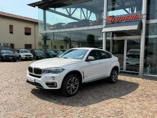 Foto 2 di 23: BMW X6