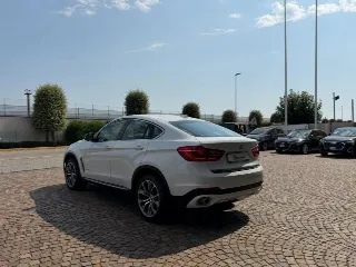 Foto 4 di 23: BMW X6