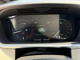 Foto 14 di 23: LAND ROVER Range Rover Sport