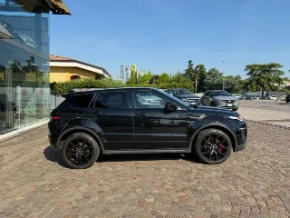 Foto 3 di 25: LAND ROVER Range Rover Evoque
