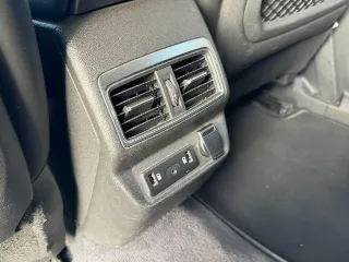 Foto 18 di 25: RENAULT Koleos