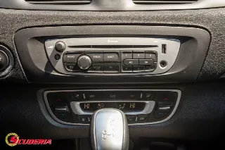 Foto 12 di 37: RENAULT Scenic