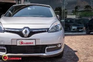 Foto 15 di 37: RENAULT Scenic