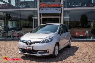 Foto 1 di 37: RENAULT Scenic