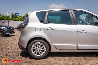Foto 22 di 37: RENAULT Scenic