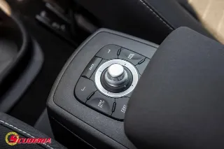 Foto 31 di 37: RENAULT Scenic
