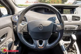 Foto 32 di 37: RENAULT Scenic