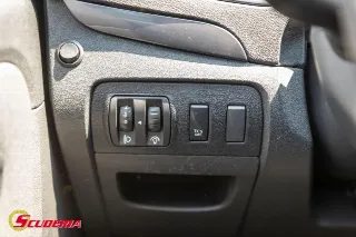 Foto 33 di 37: RENAULT Scenic