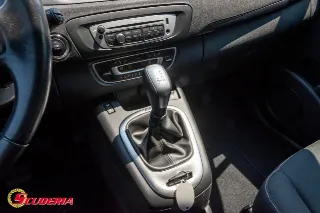 Foto 36 di 37: RENAULT Scenic
