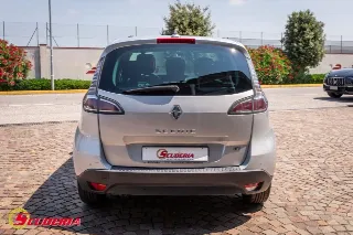 Foto 5 di 37: RENAULT Scenic