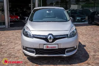 Foto 8 di 37: RENAULT Scenic