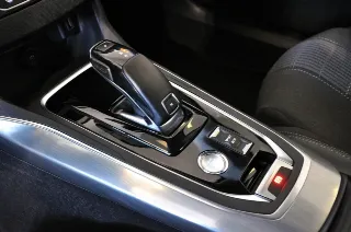 Foto 16 di 28: Peugeot 308 BlueHDi 130 S&S EAT8 SW Allure IVA ESPOSTA