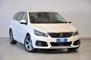 Foto 1 di 28: Peugeot 308 BlueHDi 130 S&S EAT8 SW Allure IVA ESPOSTA